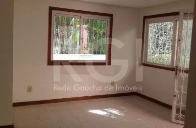 Casa com 3 quartos à venda na Rua Delfino Riet, 410, Santo Antônio, Porto Alegre