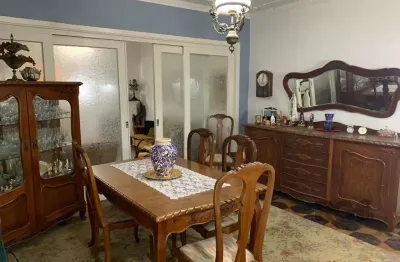 Ótimo apartamento 3 dormitórios, de frente com sacada, bairro cidade baixa- po