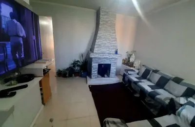 Apartamento 2 dormitórios, com dependência, de frente a fundos, com sacada, bair