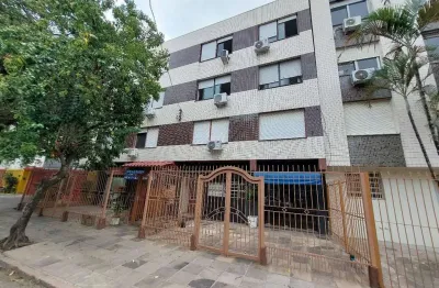Apartamento 2 quartos, desocupado e reformado na cidade baixa.