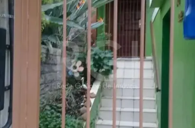Casa com 2 quartos à venda na Rua Ivo Nicolau Antinolfi, Rubem Berta, Porto Alegre