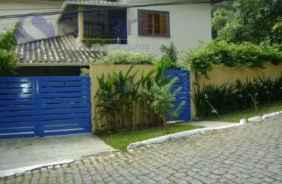 Casa em condomínio fechado com 4 quartos à venda na rodovia amaral peixoto, 22, baldeador, niterói por r$ 850.000