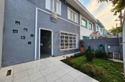 Casa com 3 quartos para alugar na Rua Dimitri Sensaud de Lavoud, Vila Campesina, Osasco