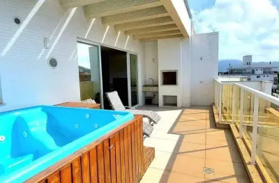 Cobertura duplex com jacuzzi a menos de 200 mts do mar em canto grande!
