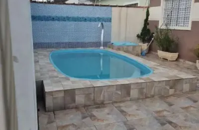 Casa usada lado praia com piscina para venda em itanhaém!