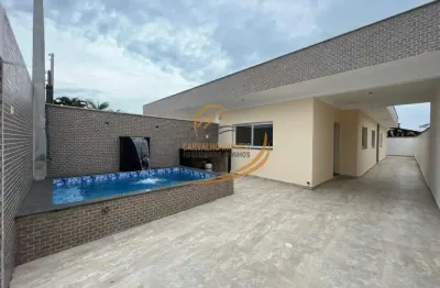 Casa com piscina, churrasqueira, 03 dormitórios lado praia em itanhaém!