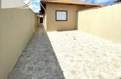 Casa com piscina e churrasqueira para venda em itanhaém!!