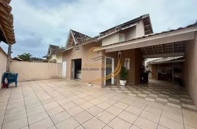 Sobrado lado praia 400mts do mar com 03 dorm em itanhaém!