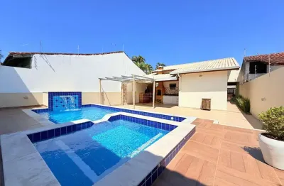 Super oportunidade!! casa isolada mobiliada lado praia com piscina em itanhaém!!