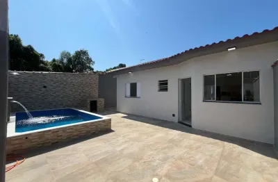 Linda casa geminada com piscina e churrasqueira para venda em itanhaém!!