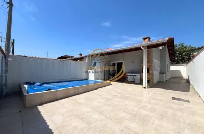Casa lado praia com piscina, churrasqueira, mobiliada para venda em itanhaém!!