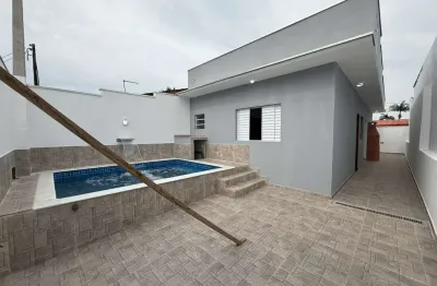 Casa isolada lado pista 200mts do rodovia com piscina para venda em itanhaém!