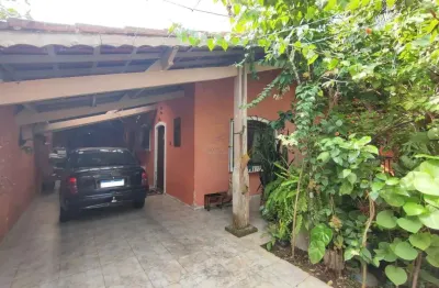 Casa isolada usada abaixo de preço de mercado próximo ao centro de itanhaém para venda!!