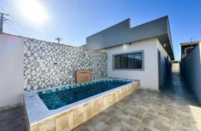 Casa lado praia com piscina 03 dorm sendo 02 suítes para venda em itanhaém!