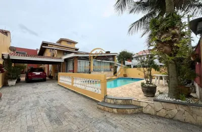 Casa alto padrão mobiliada próximo ao mar com piscina e churrasqueira para venda!!