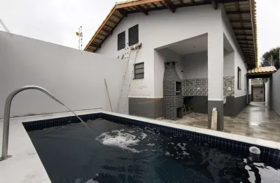 Casa lado praia com piscina e churrasqueira para venda em itanhaém!