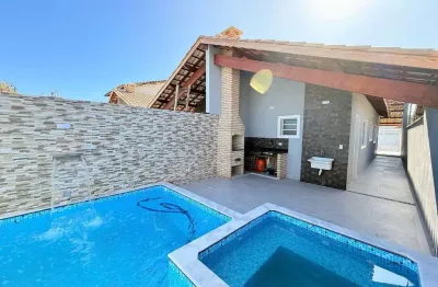 Lindissima casa com piscina grande apenas 1km da praia em peruibe!!