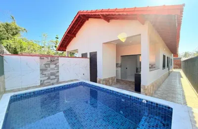 Casa geminada lado pista 1000mts do mar com piscina para venda em itanhaém!
