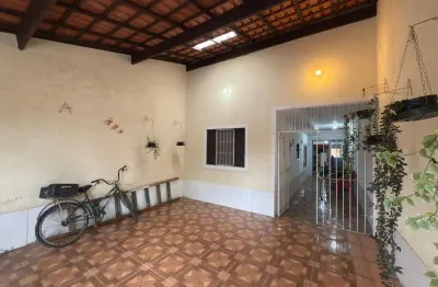 Casa usada mobiliado em bairro residencial para venda em itanhaém!!