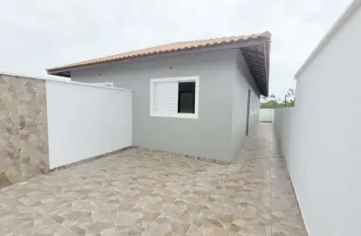 Casa geminada lado praia 1300mts do mar com espaço para piscina para venda em itanhaém!!