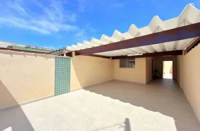 Casa reformada lado pista 850m do mar próximo a rodovia para venda em itanhaém!!