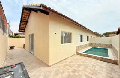 Casa em condomínio fechado 500m do mar com piscina privativa em itanhaém!!