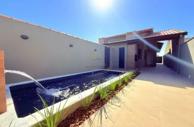 Linda casa lado praia 900m do mar com piscina e churrasqueira em itanhaém!