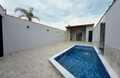 Casa isolada lado praia 400m do mar com piscina e churrasqueira para venda em mongaguá!
