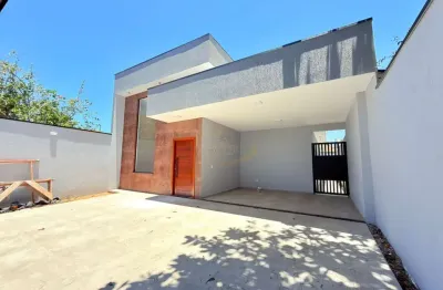 Maravilhosa casa isolada apenas 100 metros do mar, 03 dorm, piscina para venda em itanhaém!!