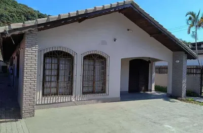 Casa com 5 dormitórios para alugar, 400 m² por R$ 5.500,00/mês - Jardim Guaiuba - Guarujá/SP