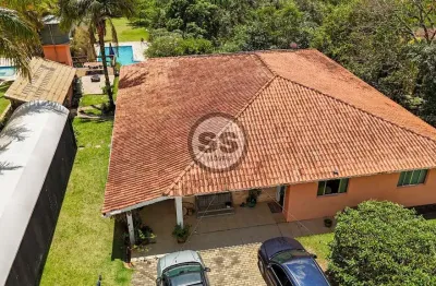 Casa em condomínio fechado com 3 quartos à venda na avenida do sol, 117, porta do sol, mairinque, 2985 m2 por r$ 1.800.000