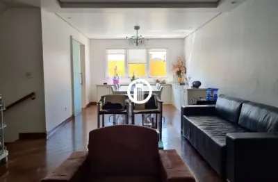 Casa em Condomínio à Venda - 340m², 2 Quartos, sendo 1 Suíte, 4 Vagas - Alto da Boa Vista