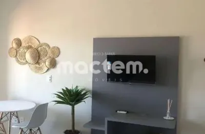 Apartamento amplo com quarto decorado no condominio via appia