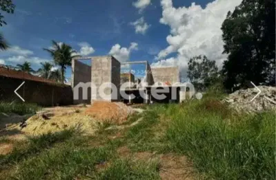 Grande terreno 3 mil metros com construcao prevista no condominio chacara hipica