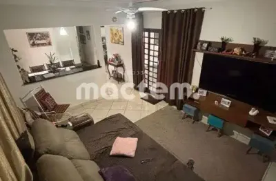 Casa Moderna  05 Quartos a Venda no Bairro Parque Ribeirao Preto