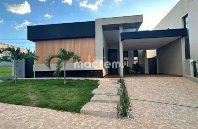 Casa Terrea Alto Padrao no Residencial Terras de Siena – 3 Suites, Piscina e Automacao Completa