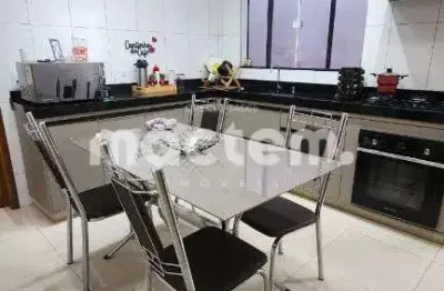 Casa Ampla com 3 Quartos a Venda no Bairro Parque Ribeirao Preto