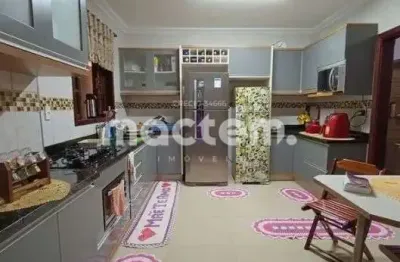 Casa com 2 Quartos a Venda no Bairro Adelino Simioni – Completa e Pronta para Morar!
