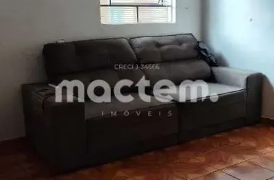 Casa Espacosa com 02 Quartos e Edicula no Bairro Vila Abranches