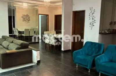 Casa Terrea de Alto Padrao a Venda no Bairro Ribeirania – 4 Suites, Piscina e Area Gourmet