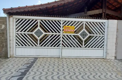 Casa 2 dormitórios sendo 1 suíte a 100 metros do mar na vila caiçara-praia grande-sp