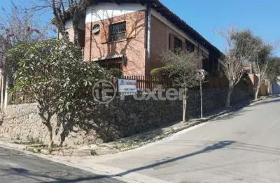 Casa com 4 quartos à venda na rua vicente celestino, 76, vila carmem, embu das artes, 253 m2 por r$ 978.000