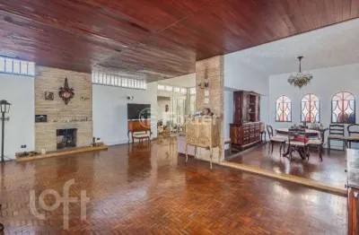 Casa com 3 quartos à venda na praça doutor silas botelho, 123, sumaré, são paulo, 250 m2 por r$ 2.100.000