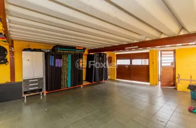 Casa com 4 quartos à venda na Rua Porto de Dom Rodrigo, 183, Vila Iório, São Paulo, 282 m2 por R$ 700.000