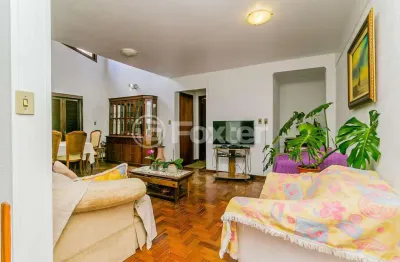 Casa com 4 quartos à venda na rua pedro souza, 156, partenon, porto alegre, 348 m2 por r$ 800.000
