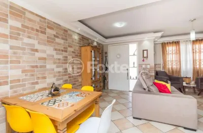 Casa em condomínio fechado com 2 quartos à venda na avenida edgar pires de castro, 1286, hípica, porto alegre, 87 m2 por r$ 275.000