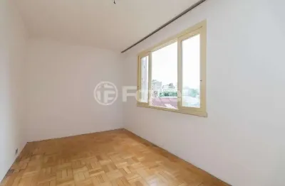 Apartamento com 2 quartos à venda na rua eudoro berlink, 842, auxiliadora, porto alegre, 70 m2 por r$ 371.000