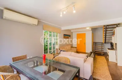 Casa em condomínio fechado com 3 quartos à venda na rua doutor armando barbedo, 832, tristeza, porto alegre, 162 m2 por r$ 699.000