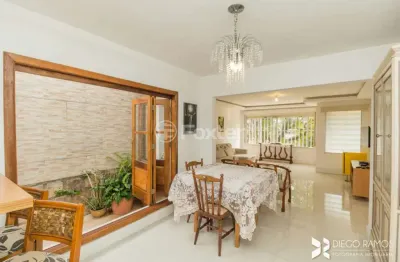 Casa com 3 quartos à venda na avenida general barreto viana, 505, chácara das pedras, porto alegre, 147 m2 por r$ 950.000
