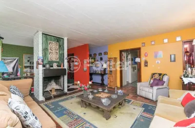 Casa com 4 quartos à venda na rua matias josé bins, 739, três figueiras, porto alegre, 366 m2 por r$ 2.755.000